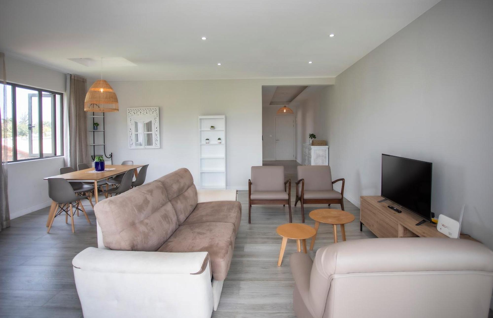 Mayfair Condo In Pereybere Pereybere Beach Exterior foto