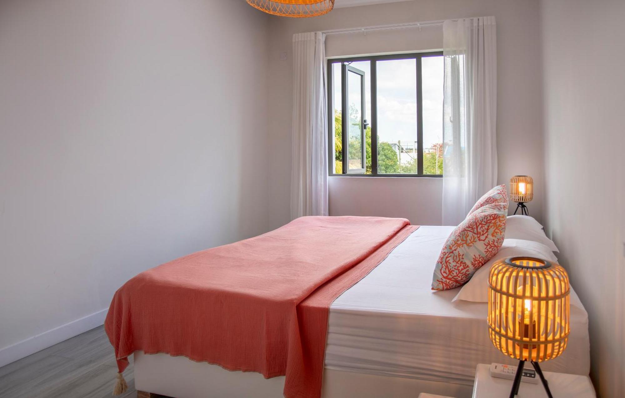 Mayfair Condo In Pereybere Pereybere Beach Exterior foto